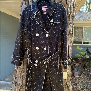 Size XL Bandolino navy with polka dots tailored trench coat.